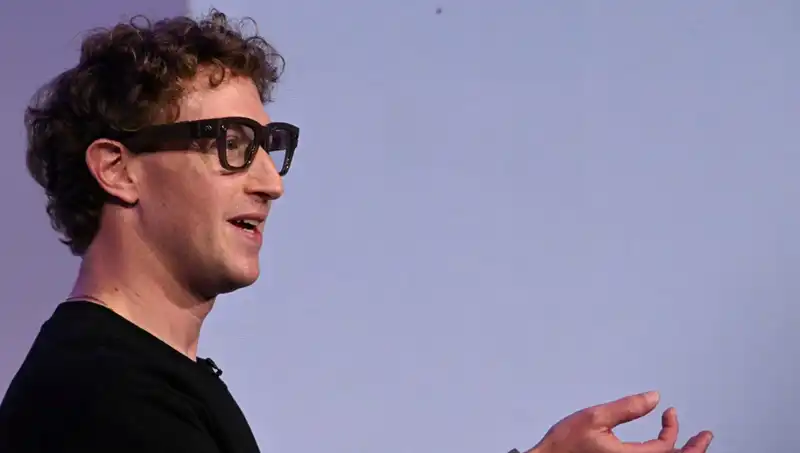 Zuckerberg'in Yeni Gözlüğü: Yapay Zeka ile Geleceği Şekillendiriyor
