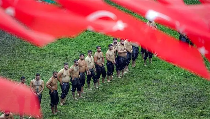 664. Tarihi Kırkpınar Yağlı Güreşleri Başlıyor: 40 Başpehlivan Arenada!