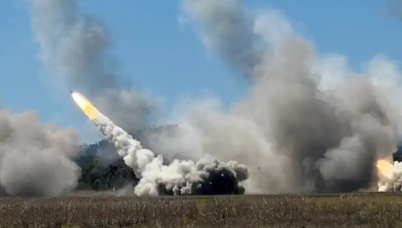 Avustralya'nın En Büyük Askeri Tatbikatında HIMARS Atışları Gerçekleştirildi!