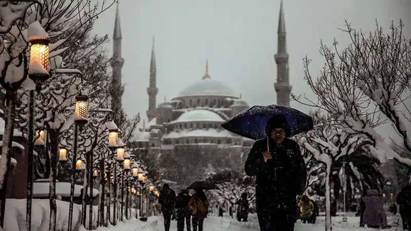 İstanbul'a Kar Müjdesi: Beyaz Esaret Yolda!