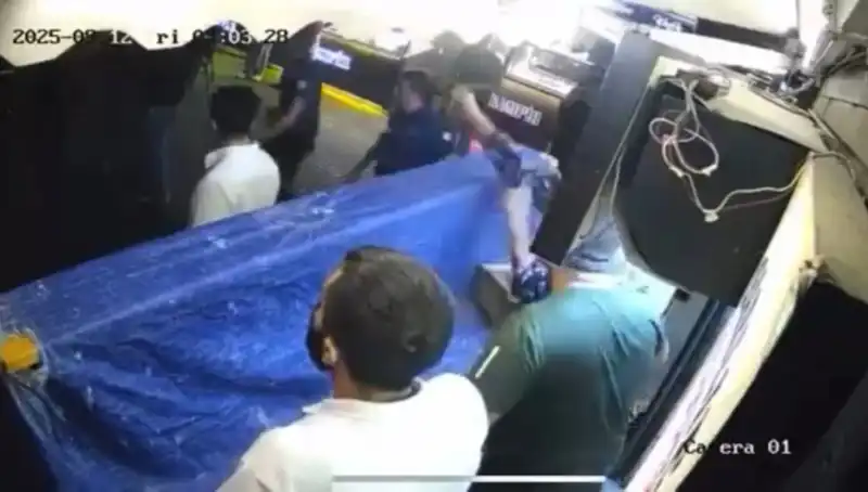 Ortaköy Gece Kulübünde Skandal: Tekme Tokat Yarışa Dönüşen Kavga