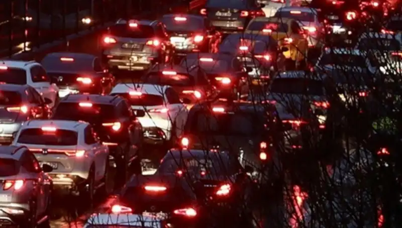 İstanbul-Ankara Otoyolu'nda Trafik Felaketi: 12 Saat Kapalı Kalacak!