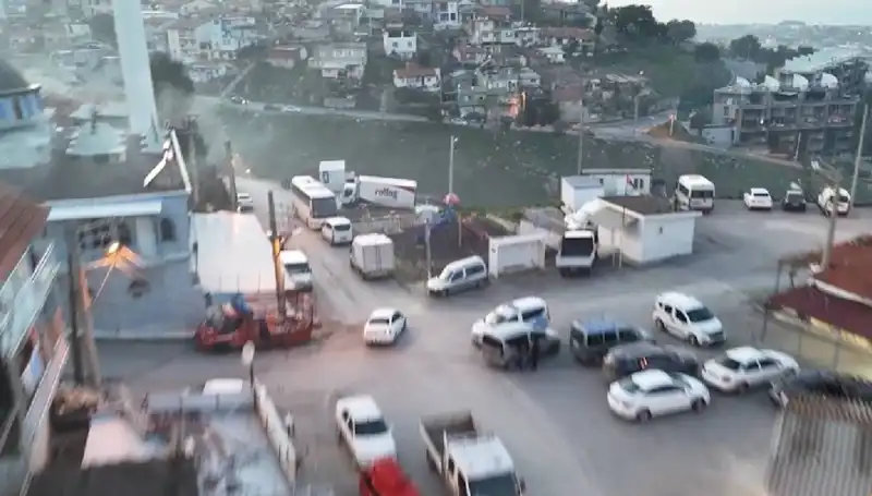 İzmir'de Büyük Operasyon: 99 Duruşma ve 133 Gözaltı Bir Arada