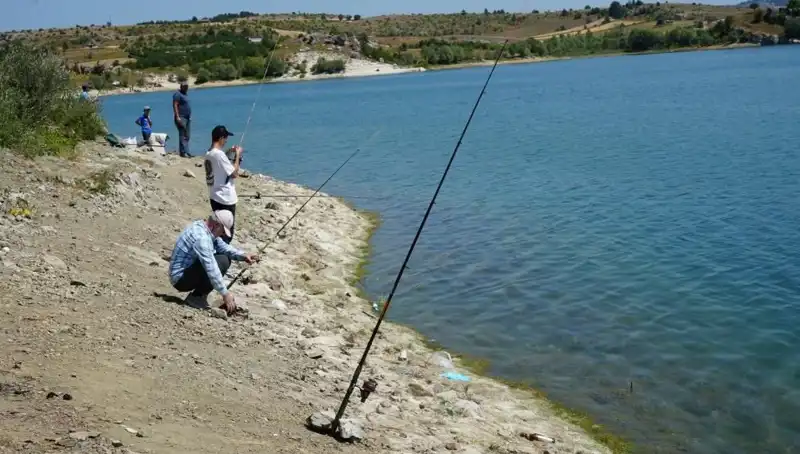 Kafeslerden Kaçan Balıklar Şaşkınlık Yarattı: Barajda Sıradışı Olay