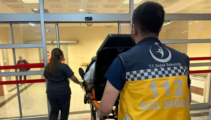 Adıyaman'da Kadın Kavgalarını Ayırmaya Çalışan Adam Bıçaklandı