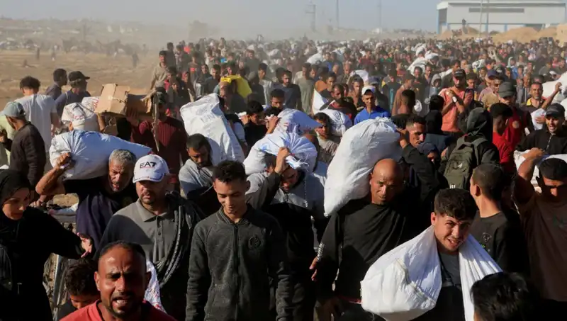 İsrail Ordusu Han Yunus'u Kuşatırken 15 Kilometrelik Stratejik Koridor Açıldı