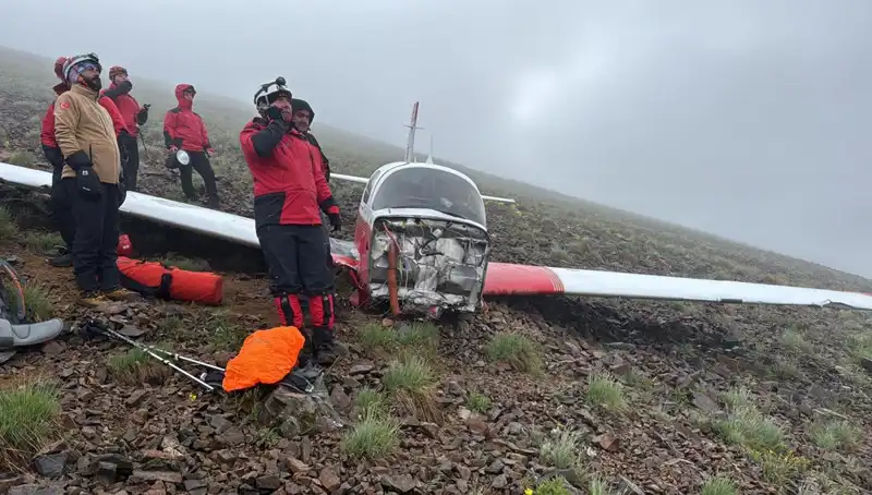 Türk Pilotun Uçak Kazasında Hayatını Kaybetmesi, Kadın Yolcu Kurtuldu