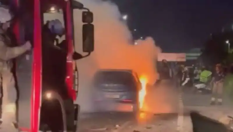 Otoyolda Bariyerlere Çarpan Araç Yangını, Kazanın Ayrıntıları ve Sonrası