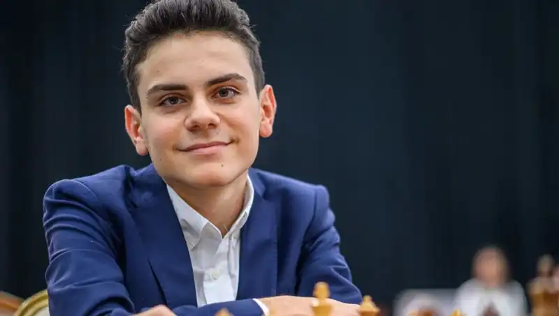 16 Yaşında Tarih Yazdı: İlk Türk Dünya Şampiyonu Kenan Budak