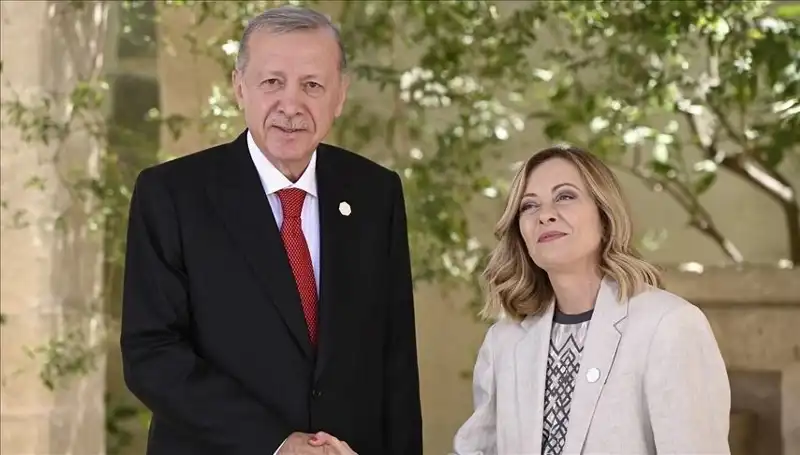 Akdeniz Zirvesi'nde Tarihi Görüşme: Erdoğan, İtalya ve Libya Liderleriyle Bir Araya Geliyor