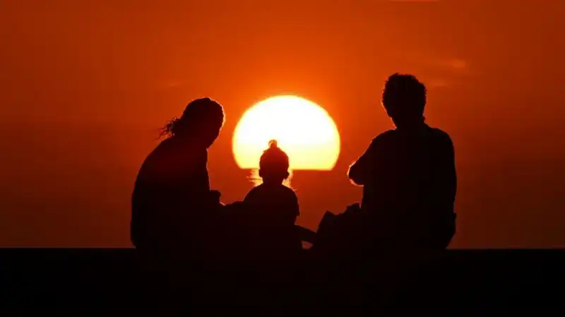 Küba'nın Karanlık Günleri: Elektrik Kesintileri ve Güneş Enerjisinin Umutları