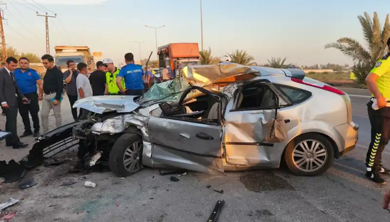 Adana'da Trafik Kazası: İki İnfaz Koruma Memuru Hayatını Kaybetti